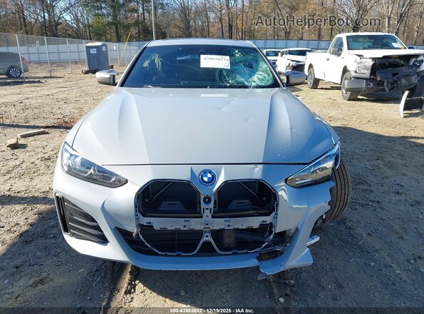 WBY33AW00PFP05498 2023 BMW I4 Серый Вид щитка приборов