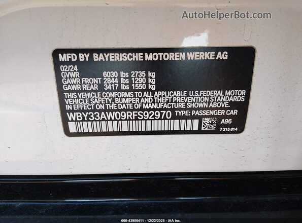 WBY33AW09RFS92970 2024 BMW I4 Gold Widok komory silnika