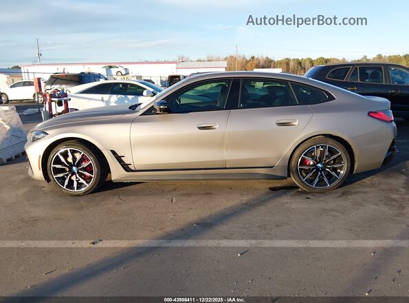 WBY33AW09RFS92970 2024 BMW I4 Gold Widok wnętrza 360 stopni