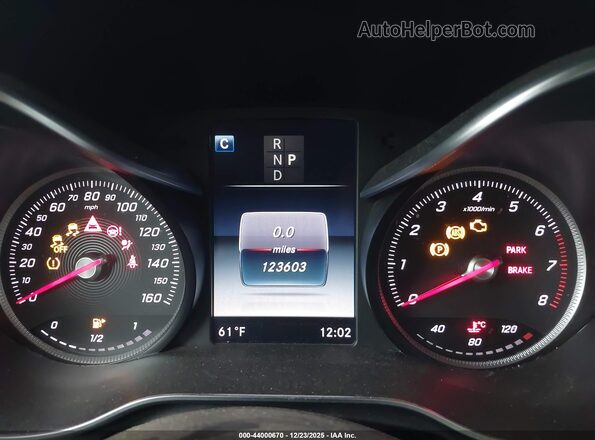 WDC0G4JB6HF186262 2017 MERCEDES-BENZ GLC 300 Черный Вид задних сидений
