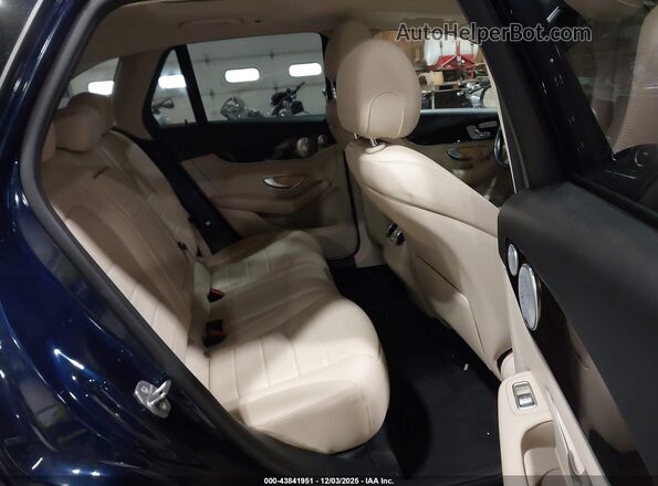WDC0G4KB1HF143284 2017 MERCEDES-BENZ GLC 300 Синий Вид наклейки с VIN-кодом