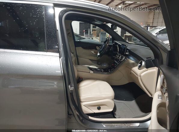 WDC0G4KB3HF233486 2017 MERCEDES-BENZ GLC 300 Серый Вид салона спереди