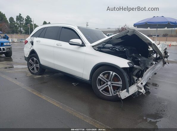 WDC0G4KB7HF156556 2017 MERCEDES-BENZ GLC 300 Белый Передняя правая четверть