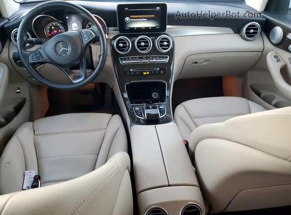 WDC0G4KB7JV018835 2018 MERCEDES-BENZ GLC-CLASS Белый Вид панели приборов