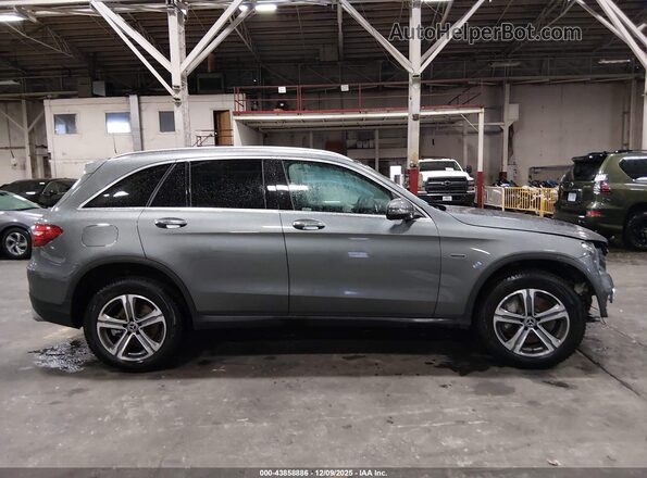 WDC0G5EB8KF525532 2019 MERCEDES-BENZ GLC 350E Gray Rear interior view