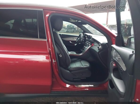 WDC0G8DB0LF726295 2020 MERCEDES-BENZ GLC 300 Red Вид салону спереду