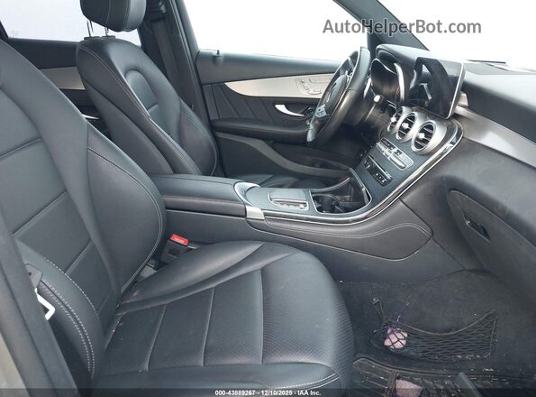 WDC0G8EBXLF735066 2020 MERCEDES-BENZ GLC 300 Серебряный Вид салона спереди