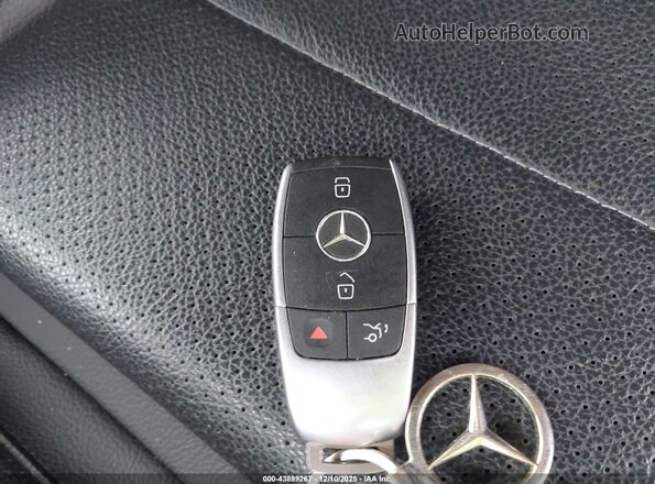 WDC0G8EBXLF735066 2020 MERCEDES-BENZ GLC 300 Серебряный Вид панели приборов