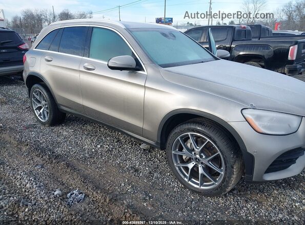 WDC0G8EBXLF735066 2020 MERCEDES-BENZ GLC 300 Серебряный Вид спереди