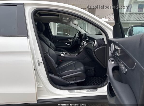 WDC0J4KB4HF247799 2017 MERCEDES-BENZ GLC 300 COUPE White Front interior view