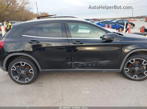 WDCTG4EB0KJ550039 2019 MERCEDES-BENZ GLA 250 Black ხელსაწყოთა პანელის ხედი