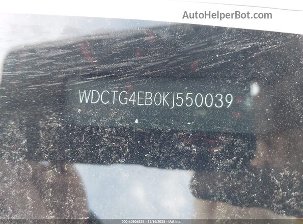 WDCTG4EB0KJ550039 2019 MERCEDES-BENZ GLA 250 Black ძრავის განყოფილების ხედი