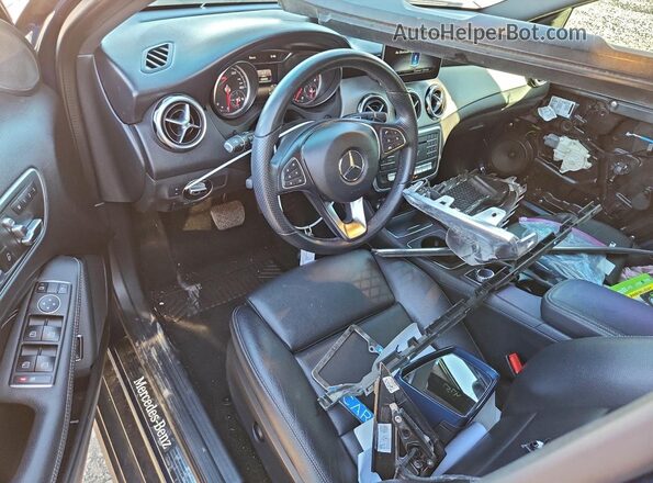 WDCTG4EB0LJ688360 2020 MERCEDES-BENZ GLA Blue Dashboard view