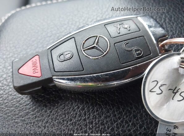 WDCTG4EB1JJ489069 2018 MERCEDES-BENZ GLA 250 Black Առջևի վահանակի տեսք