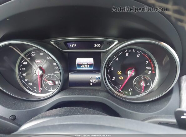WDCTG4EB1JJ489069 2018 MERCEDES-BENZ GLA 250 Black Հետևի նստատեղերի տեսք