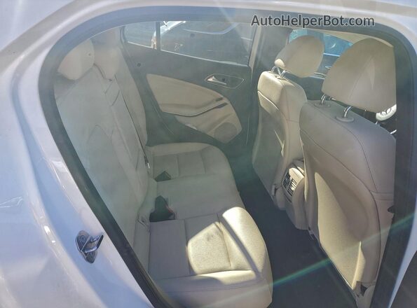 WDCTG4EB5KU008546 2019 MERCEDES-BENZ GLA White უკანა სალონის ხედი