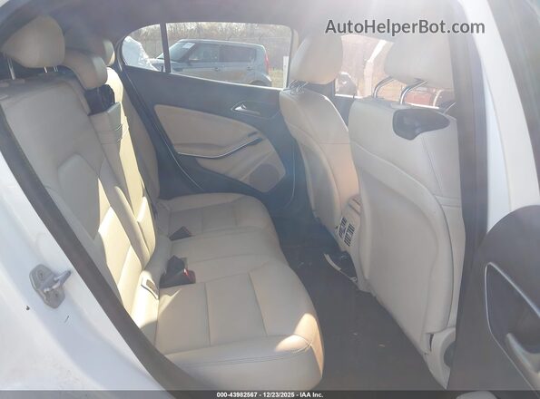 WDCTG4EB6GJ261187 2016 MERCEDES-BENZ GLA 250 White Vista de la etiqueta del VIN