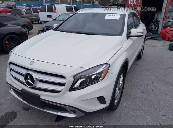 WDCTG4EB6HJ350114 2017 MERCEDES-BENZ GLA 250 White Widok z przodu