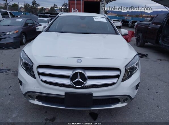 WDCTG4EB6HJ350114 2017 MERCEDES-BENZ GLA 250 White Widok zestawu wskaźników