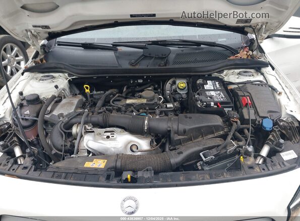 WDCTG4EB6HJ362974 2017 MERCEDES-BENZ GLA 250 White უკანა ხედი