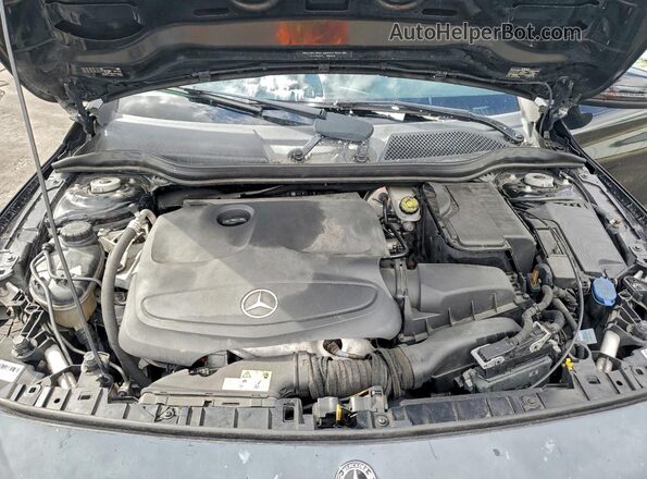 WDCTG4EB6JJ458724 2018 MERCEDES-BENZ GLA Black Widok komory silnika