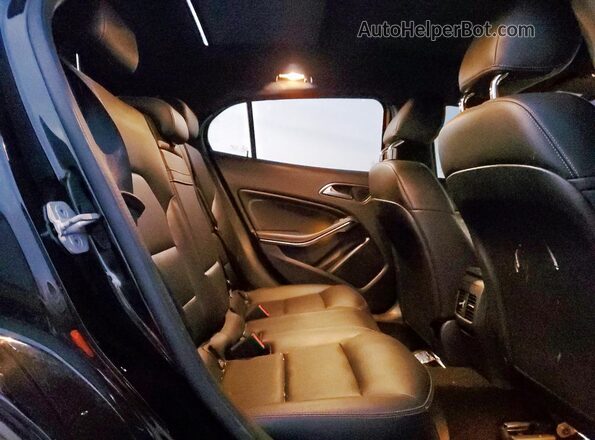 WDCTG4EB7HJ345990 2017 MERCEDES-BENZ GLA Black Vista interior trasera