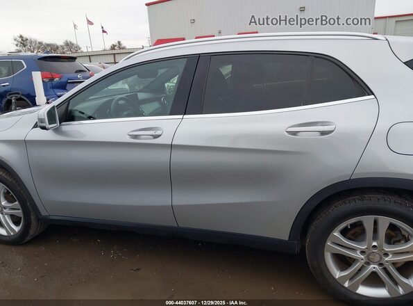 WDCTG4EB8GJ210242 2016 MERCEDES-BENZ GLA 250 Silver სალონის 360-გრადუსიანი ხედი