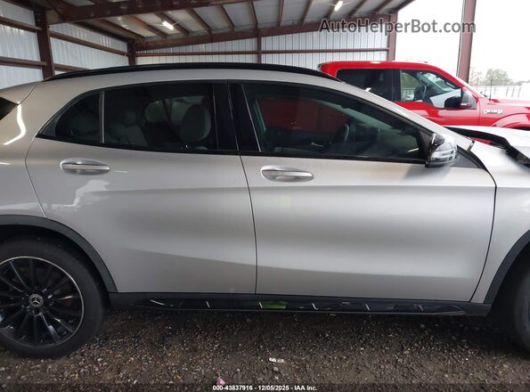 WDCTG4EBXJJ421854 2018 MERCEDES-BENZ GLA 250 White Vista interior trasera