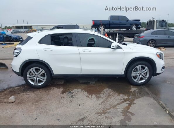 WDCTG4EBXLU027384 2020 MERCEDES-BENZ GLA 250 White Rear interior view