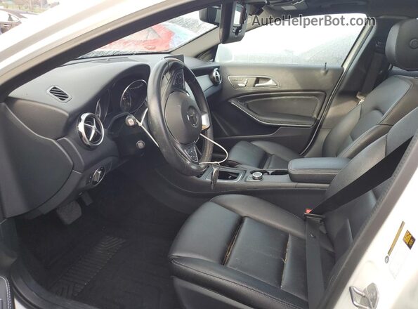 WDCTG4GB2LU023066 2020 MERCEDES-BENZ GLA White წინა სალონის ხედი