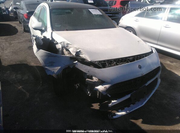WDD3G4EB0KW026226 2019 MERCEDES-BENZ A 220 Белый Передняя правая четверть
