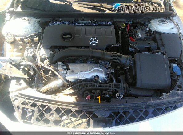 WDD3G4EB0KW026226 2019 MERCEDES-BENZ A 220 Белый Вид сзади