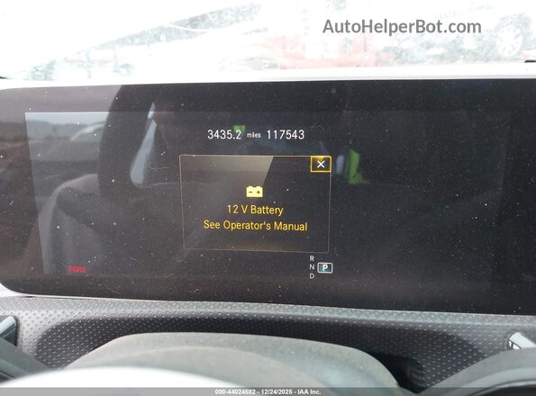 WDD3G4EB4LW039238 2020 MERCEDES-BENZ A 220 Белый Вид задних сидений