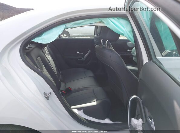 WDD3G4FB2LW038653 2020 MERCEDES-BENZ A 220 Белый Вид наклейки с VIN-кодом