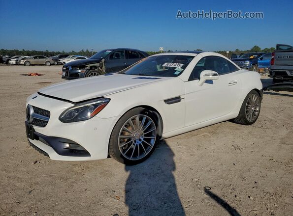 WDDPK3JAXHF133669 2017 MERCEDES-BENZ SLC Белый Передняя левая четверть