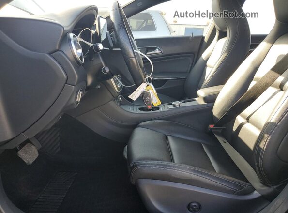 WDDSJ4EB2KN730107 2019 MERCEDES-BENZ CLA-CLASS Black Widok wnętrza z przodu