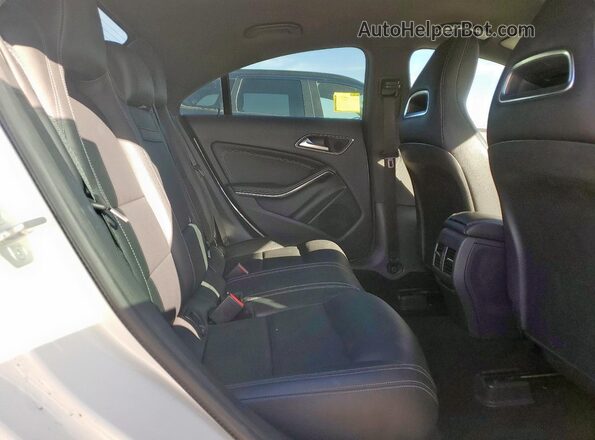 WDDSJ4EB6HN484803 2017 MERCEDES-BENZ CLA-CLASS White Հետևի նստատեղերի տեսք