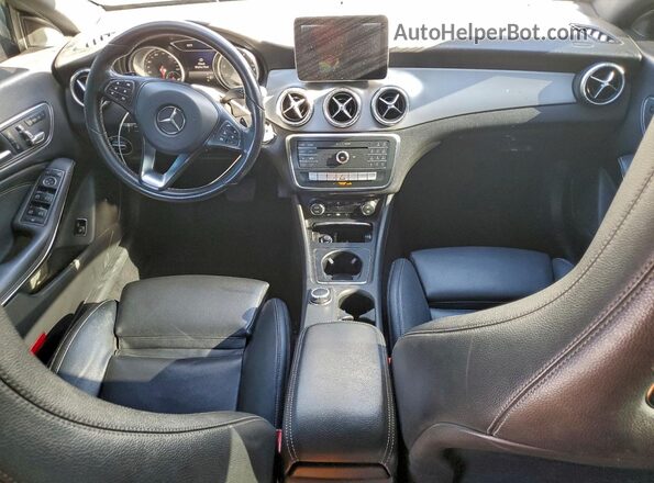 WDDSJ4EBXHN489471 2017 MERCEDES-BENZ CLA-CLASS White Առջևի վահանակի տեսք
