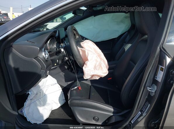 WDDSJ4EBXJN583307 2018 MERCEDES-BENZ CLA 250 Gray Front interior view