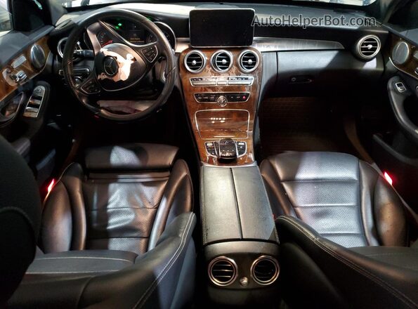 WDDWF4KB3JR421082 2018 MERCEDES-BENZ C Серебряный Вид панели приборов
