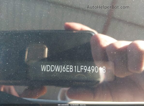 WDDWJ6EB1LF949018 2020 MERCEDES-BENZ AMG C 43 Белый Вид подкапотного пространства