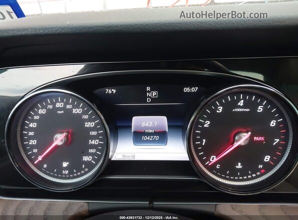 WDDZF4JB1JA311550 2018 MERCEDES-BENZ E-CLASS Синий Вид задних сидений