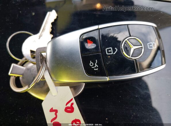 WDDZF4KB0JA454617 2018 MERCEDES-BENZ E-CLASS Синий Вид панели приборов