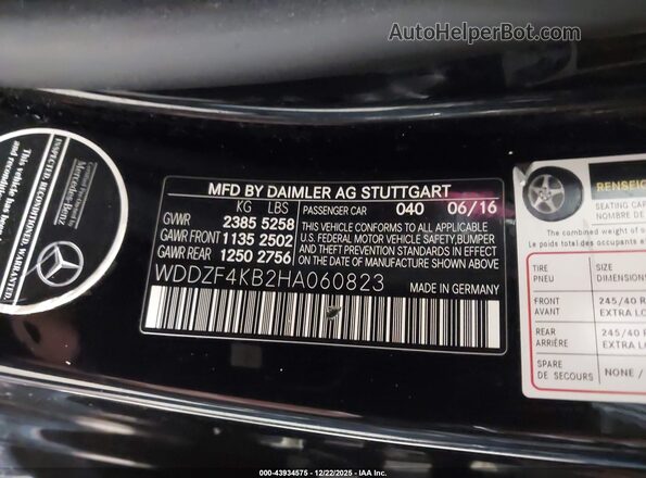 WDDZF4KB2HA060823 2017 MERCEDES-BENZ E-CLASS Черный Вид подкапотного пространства