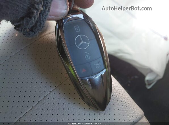 WDDZF4KB5JA360099 2018 MERCEDES-BENZ E-CLASS Серебряный Вид панели приборов