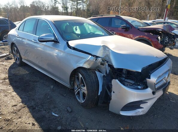WDDZF4KB5JA360099 2018 MERCEDES-BENZ E-CLASS Серебряный Передняя правая четверть