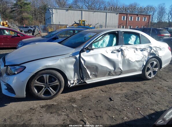 WDDZF4KB5JA360099 2018 MERCEDES-BENZ E-CLASS Серебряный Панорамный вид салона 360°
