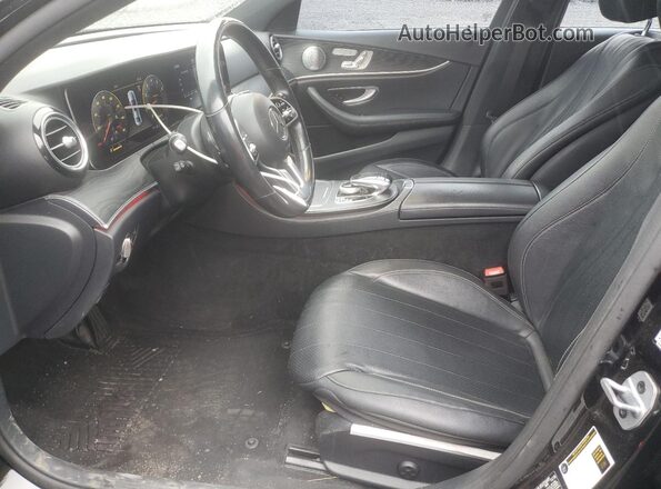 WDDZF4KB5KA586810 2019 MERCEDES-BENZ E Черный Вид салона спереди