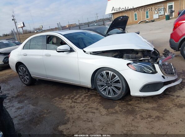 WDDZF4KB8KA588745 2019 MERCEDES-BENZ E-CLASS White Вид задньої частини салону