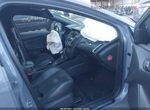 WF0DP3TH6H4121102 2017 FORD FOCUS RS Gray Вид салону спереду